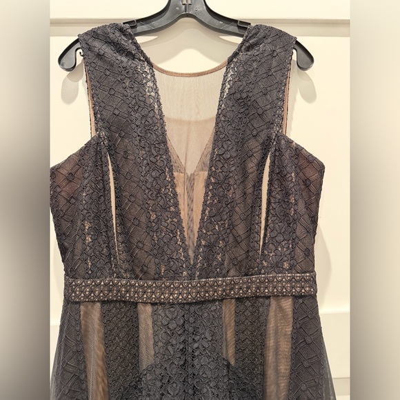BCBGMAXAZRIA Andi Asymmetrical Lace Tulle Maxi Dress Black 12 Perfect Condition - Picture 12 of 16